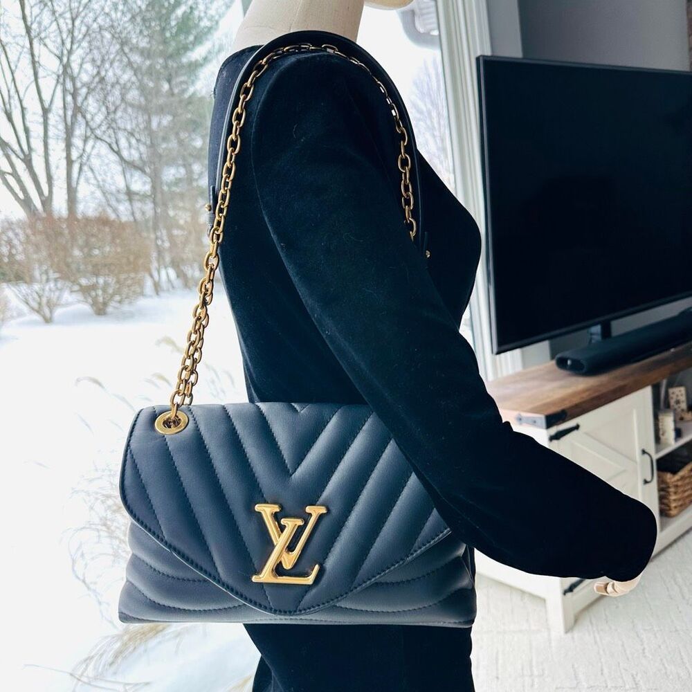 Louis Vuitton New Wave Chain Bag Noir - Picture 3 of 16